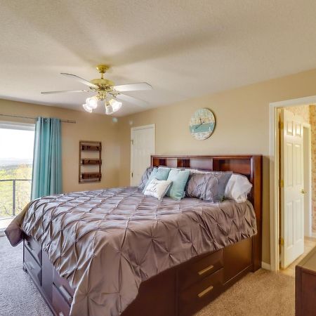 Charming Edgemont Home With Deck And Lake Views! Fairfield Bay Extérieur photo