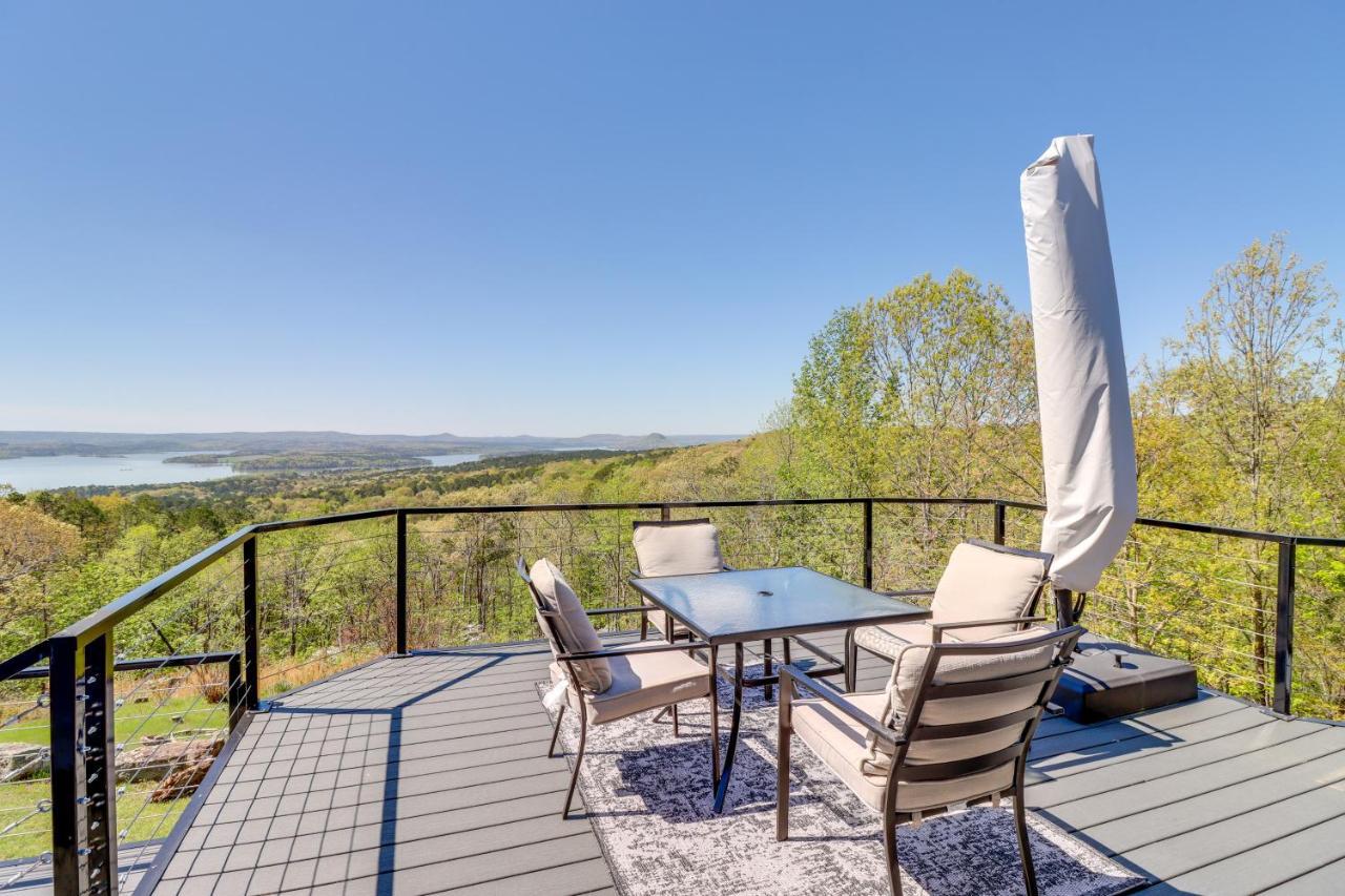 Charming Edgemont Home With Deck And Lake Views! Fairfield Bay Extérieur photo