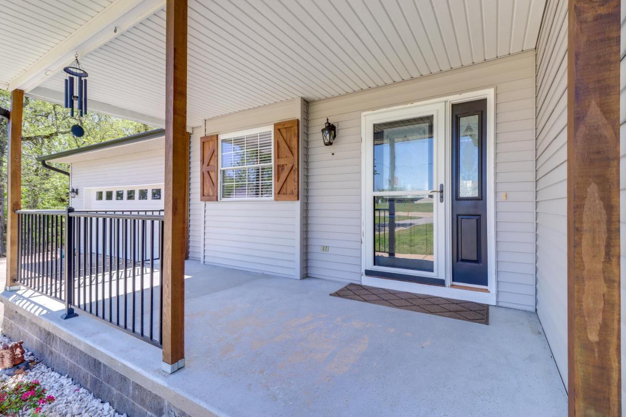 Charming Edgemont Home With Deck And Lake Views! Fairfield Bay Extérieur photo