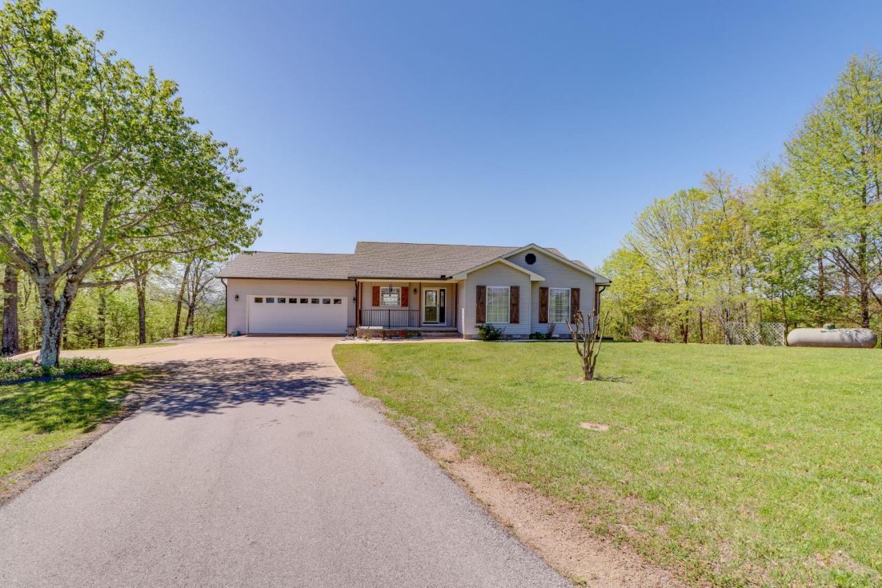 Charming Edgemont Home With Deck And Lake Views! Fairfield Bay Extérieur photo